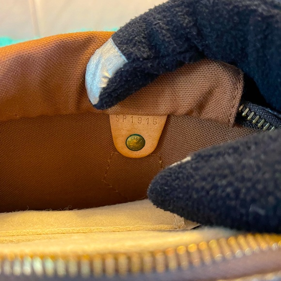 authentic Louis Vuitton speedy 25 - Picture 8 of 14